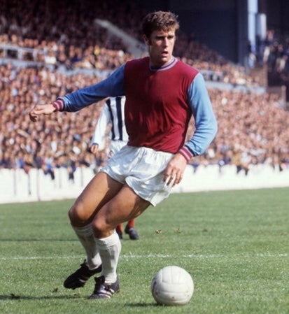 West Ham United ‘Hammers’ Geoff Hurst Hand Signed Framed Photo Montage