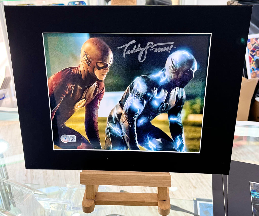 The Flash TV Series Teddy Sears Autographed Photograph with Beckett Authenticity