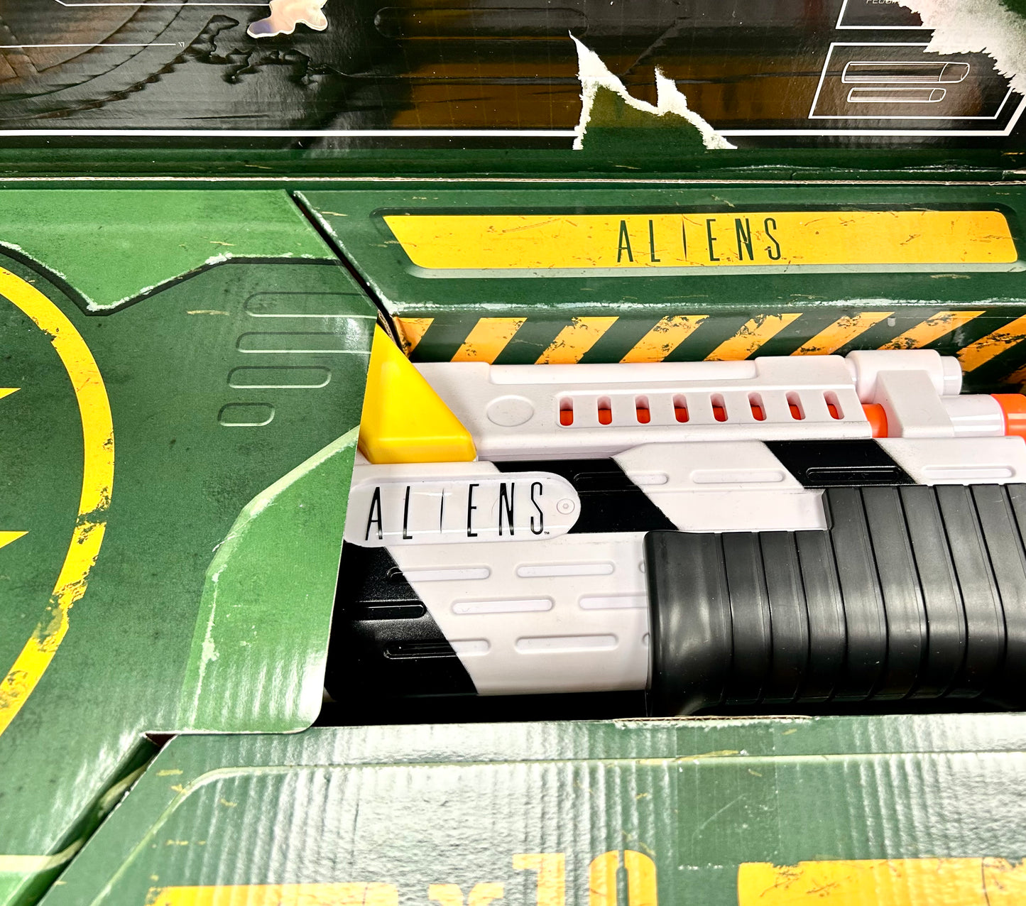 Aliens Cast Hand Signed NERF Limited Edition Hasbro Aliens M41-A Pulse Blaster F5729 Replica