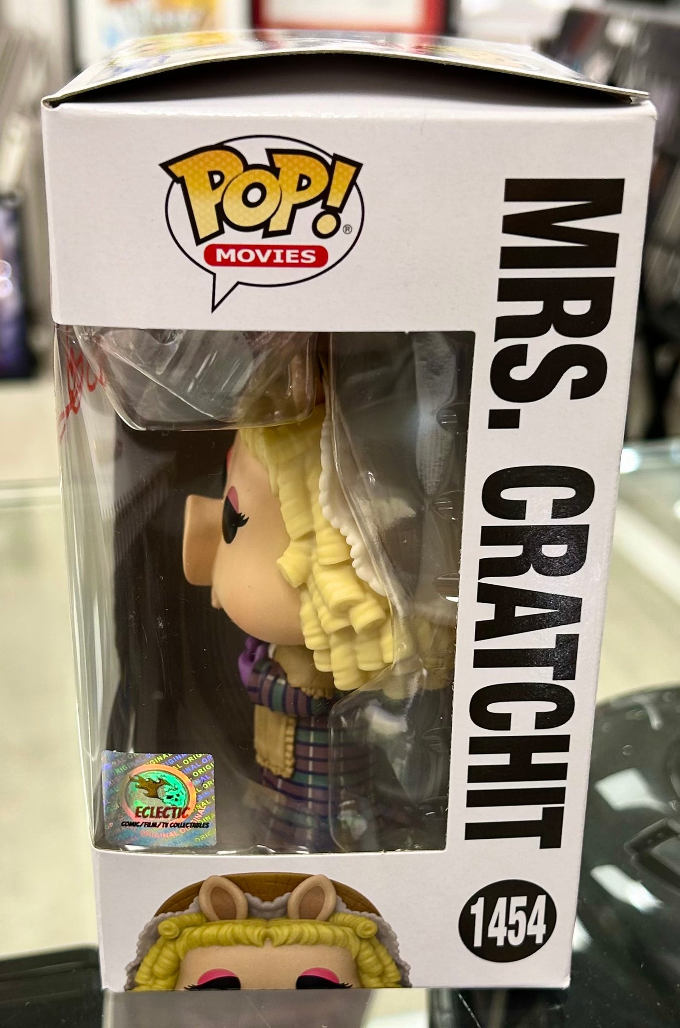 The Muppet Christmas Carol Mike Quinn Hand Signed Miss Piggy as Mrs. Cratchit 1454 Funko POP! with Triple Layer Authenticity