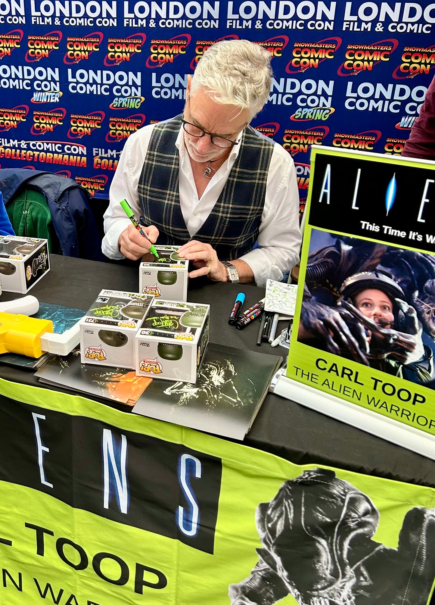Alien Carl Toop Aliens Hand Signed 30 Funko POP!