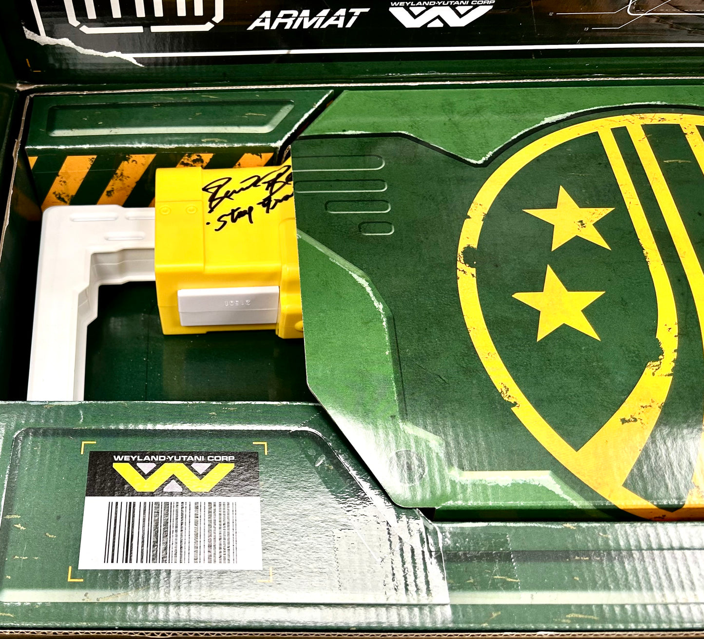 Aliens Cast Hand Signed NERF Limited Edition Hasbro Aliens M41-A Pulse Blaster F5729 Replica