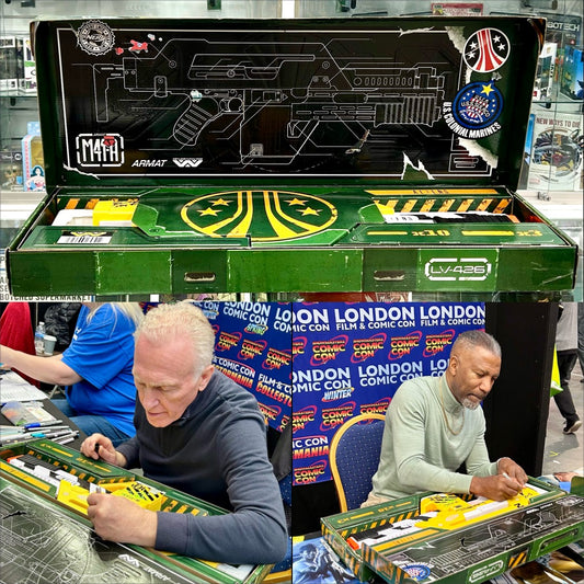 Aliens Cast Hand Signed NERF Limited Edition Hasbro Aliens M41-A Pulse Blaster F5729 Replica